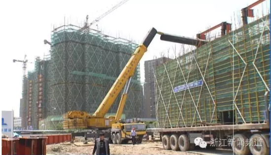 五一假期，杭州一工地的起重機吊機倒塌，造成1人重傷，3人輕傷